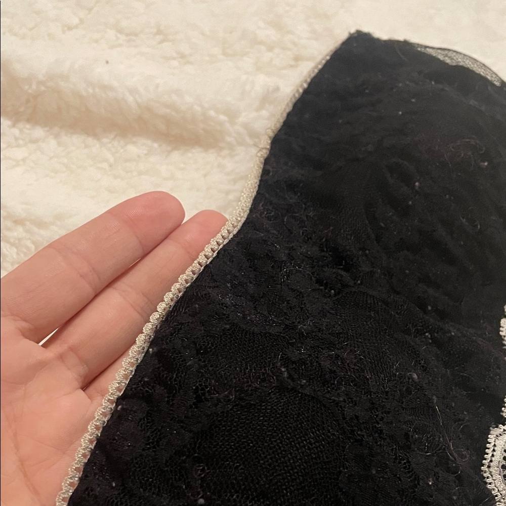 Body Central Black with White Lace Corset Y2K Going Out Top - Picture 5 of 9